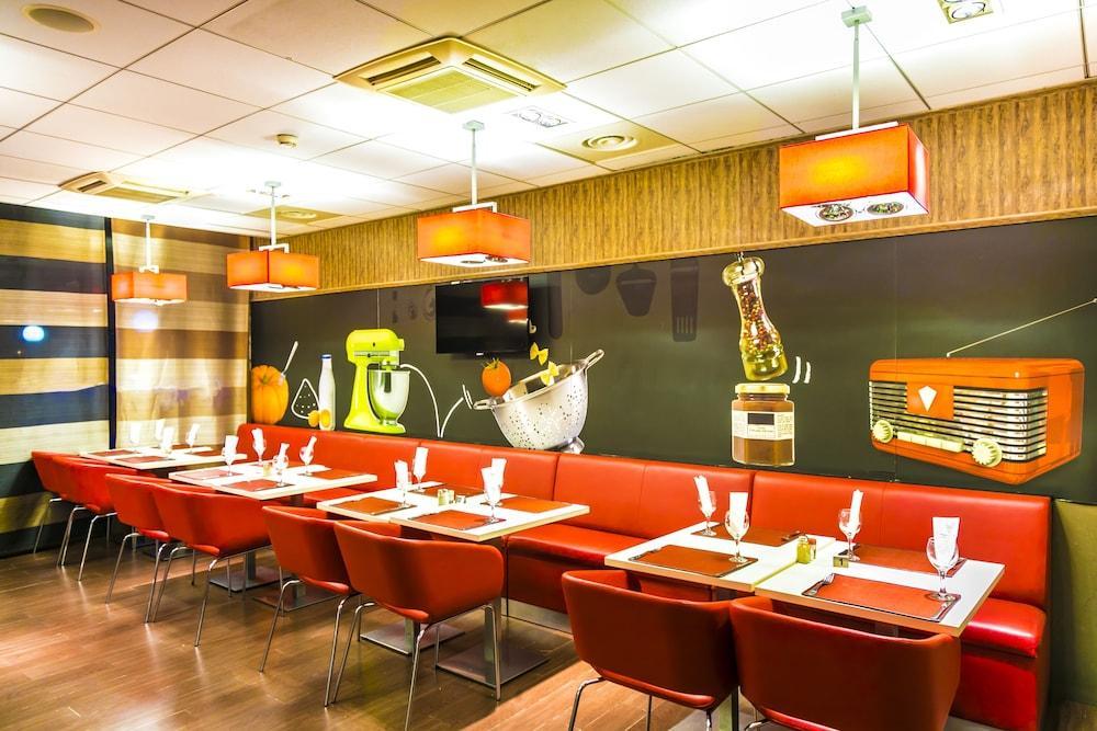 Отель Ibis Malabo Экстерьер фото