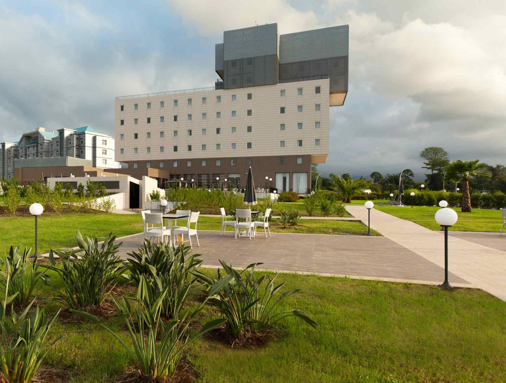 Отель Ibis Malabo Экстерьер фото