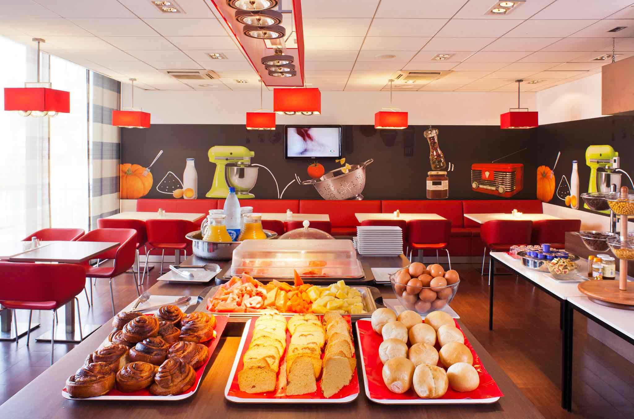 Отель Ibis Malabo Экстерьер фото