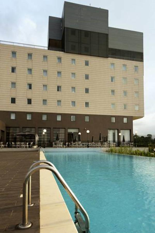 Отель Ibis Malabo Экстерьер фото